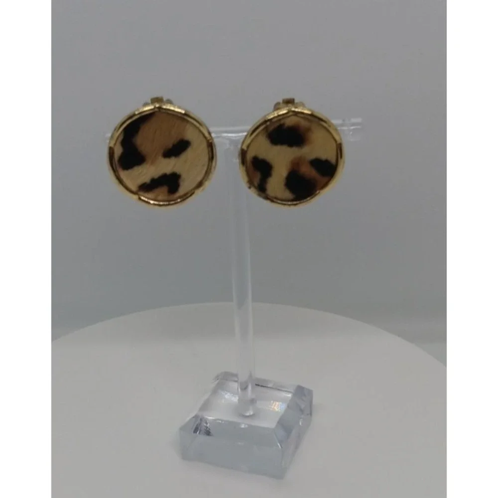 Sarah Coventry preowned piece
